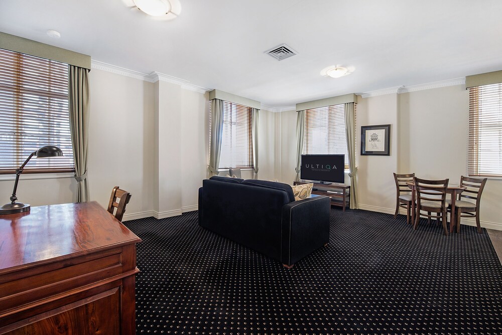 ULTIQA Rothbury Hotel, Brisbane ULTIQA Rothbury Hotel, Brisbane