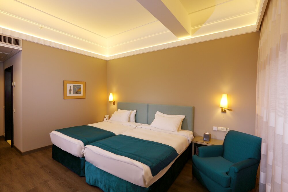 Warwick Palm Beach Hotel, Beirut Warwick Palm Beach Hotel, Beirut