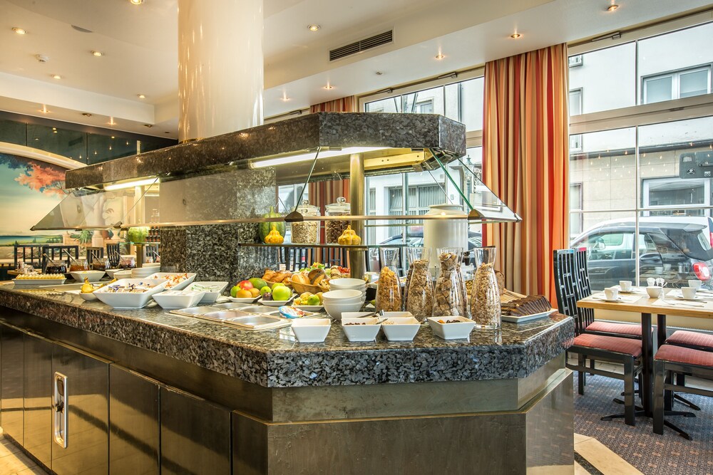 Das Carls Hotel, Dusseldorf Das Carls Hotel, Dusseldorf