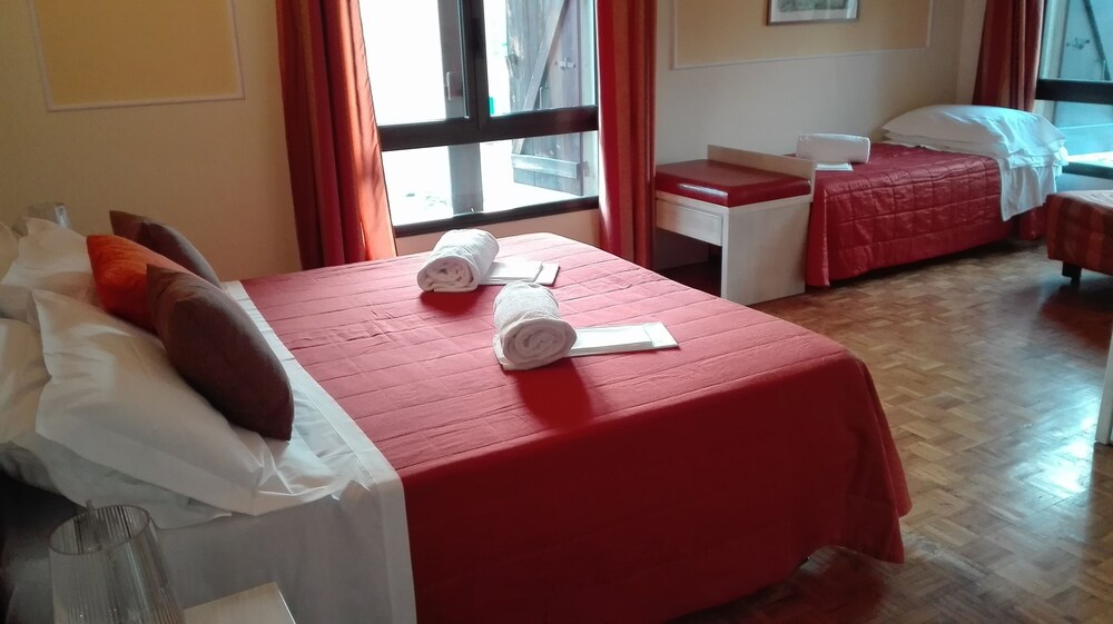 Hotel La Vecchia Cartiera, Siena Hotel La Vecchia Cartiera, Siena