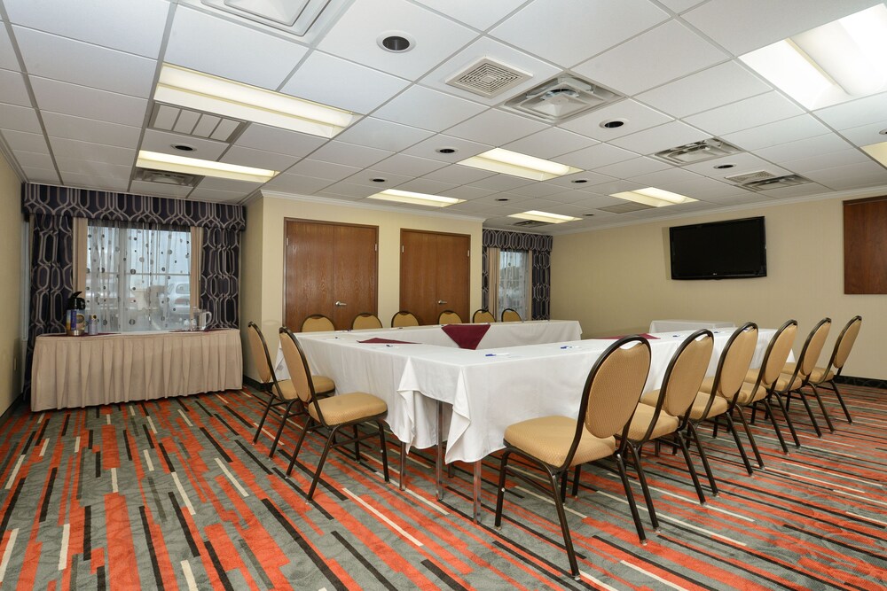 Holiday Inn Express Boston - Milford, Milford Holiday Inn Express Boston - Milford, Milford