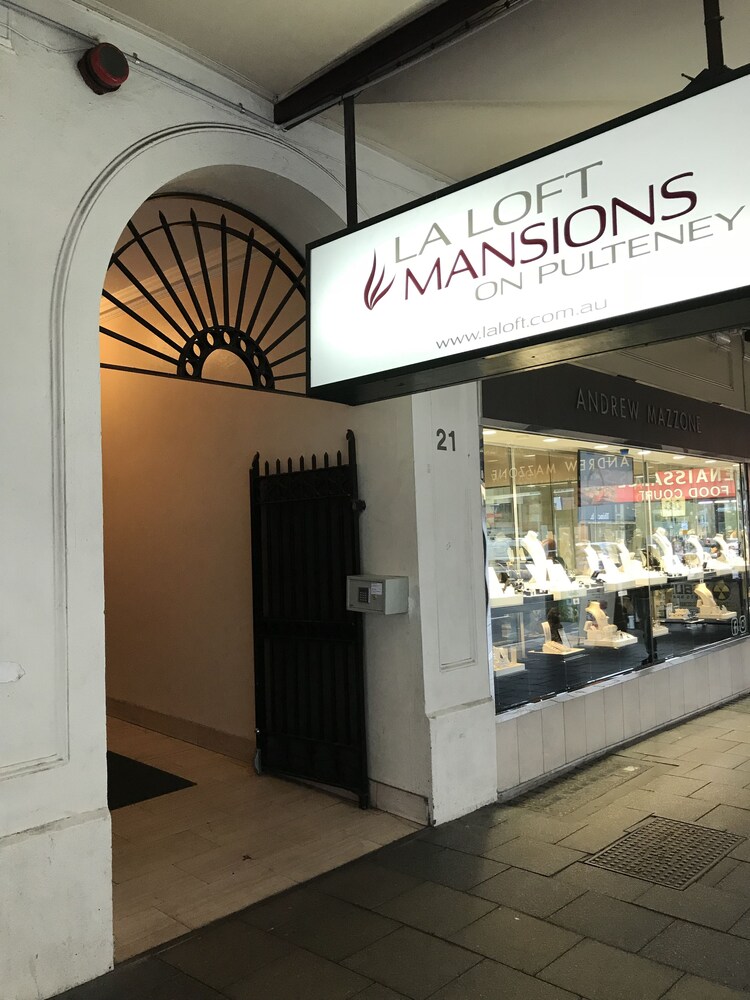 Mansions on Pulteney, Adelaide Mansions on Pulteney, Adelaide