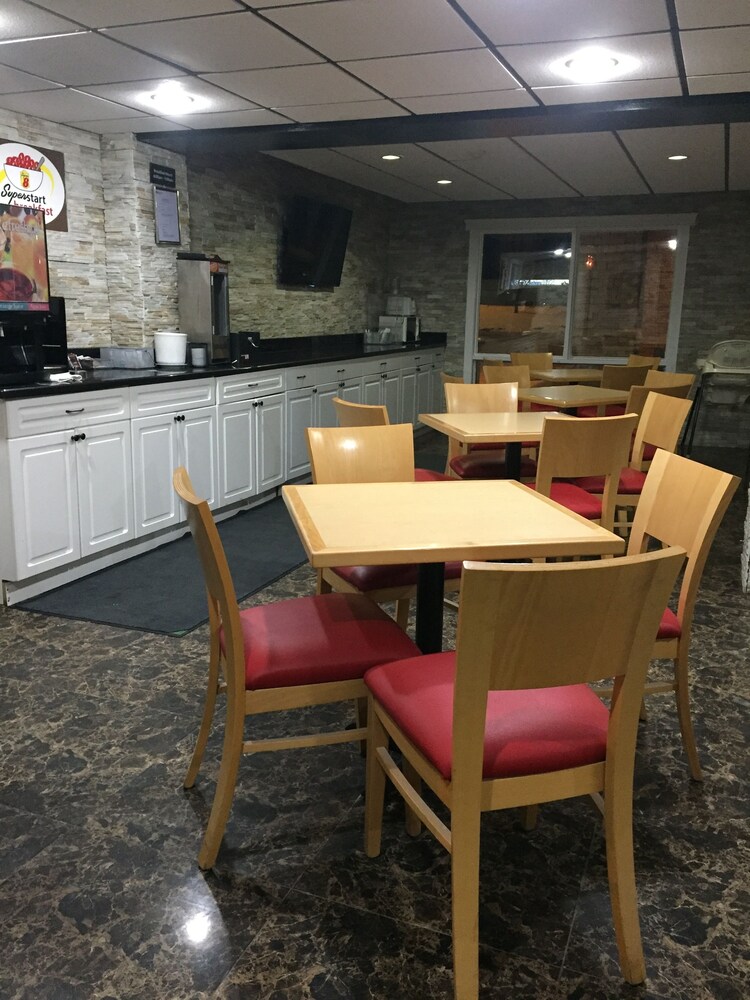 Super 8 by Wyndham Red Deer, Red Deer Super 8 by Wyndham Red Deer, Red Deer