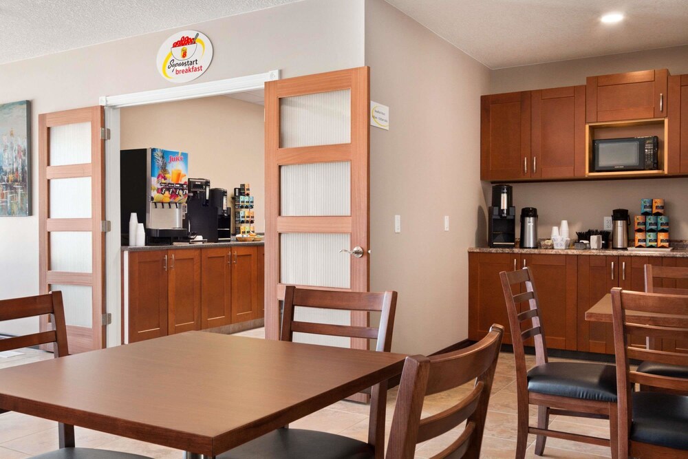Super 8 by Wyndham Regina, Regina Super 8 by Wyndham Regina, Regina