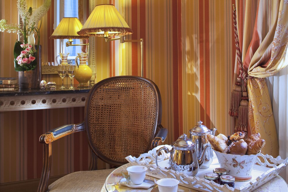 Hotel Chambiges Elysées, Paris Hotel Chambiges Elysées, Paris
