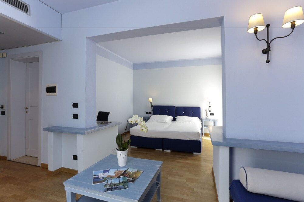 Mercure Tirrenia Green Park Hotel (opening April 2018), Pisa Mercure Tirrenia Green Park Hotel (opening April 2018), Pisa