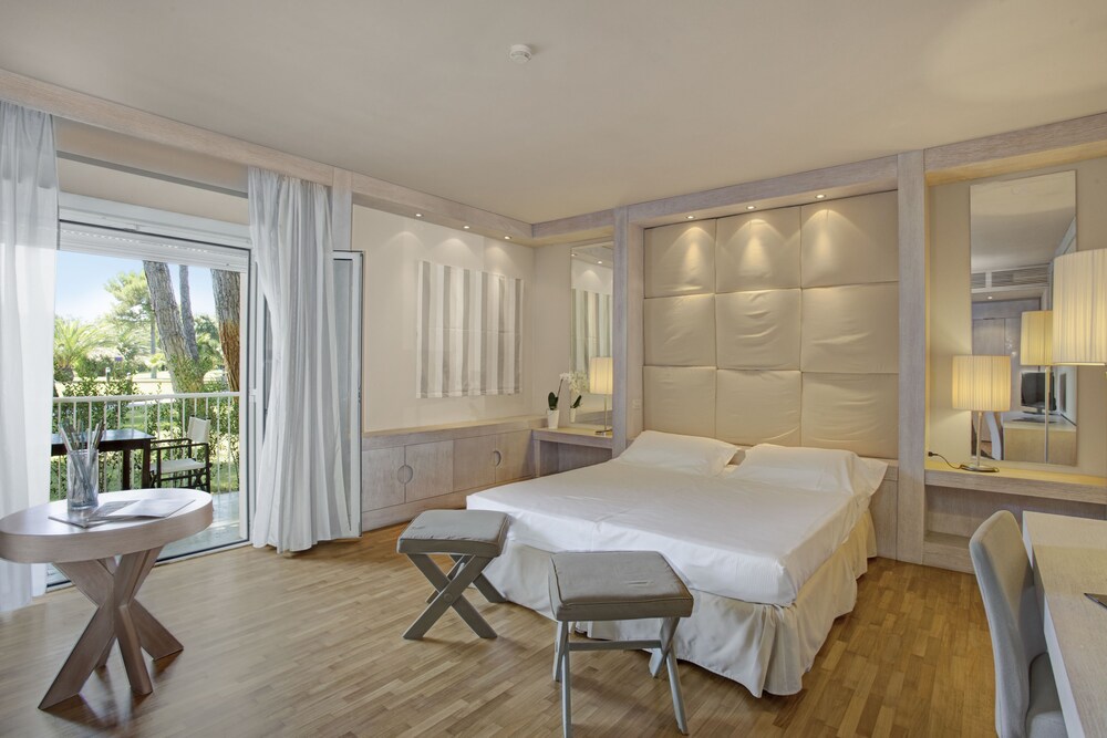 Mercure Tirrenia Green Park Hotel (opening April 2018), Pisa Mercure Tirrenia Green Park Hotel (opening April 2018), Pisa