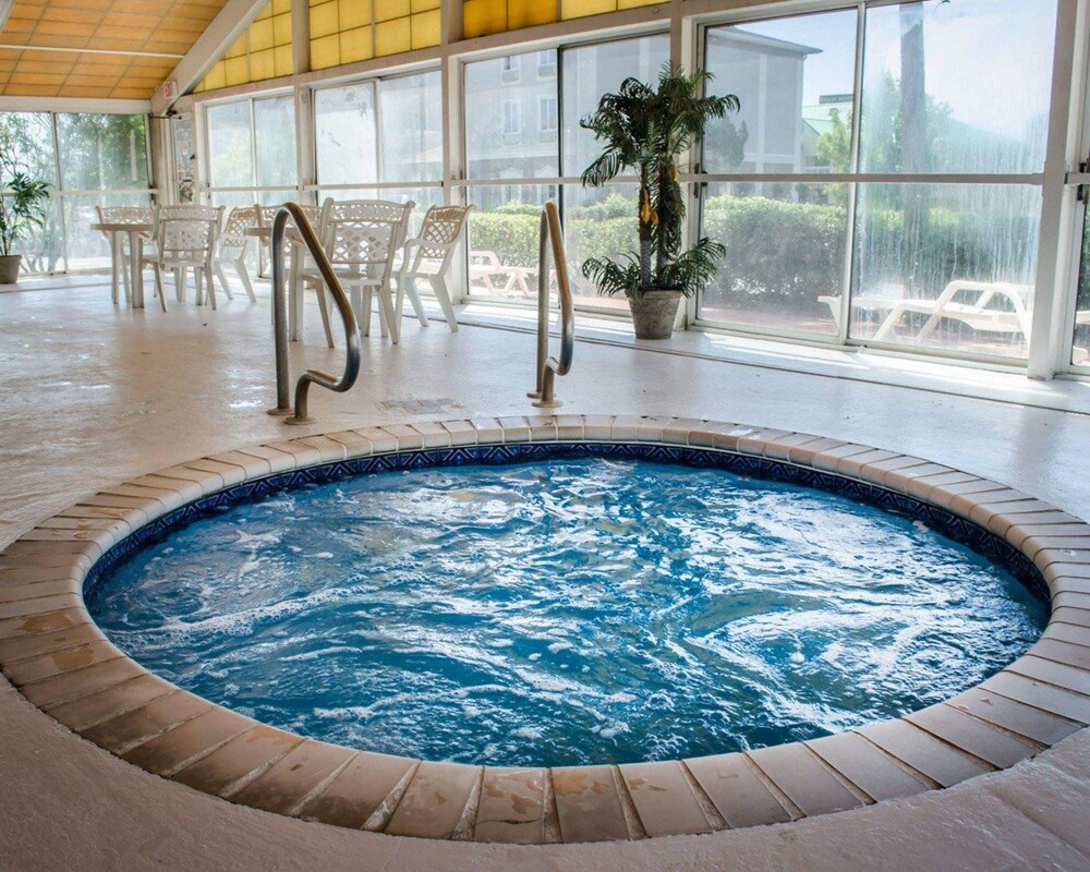 Quality Inn And Suites, Mobile Quality Inn And Suites, Mobile