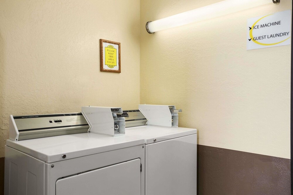 Super 8 by Wyndham Cedar Rapids, Cedar Rapids Super 8 by Wyndham Cedar Rapids, Cedar Rapids