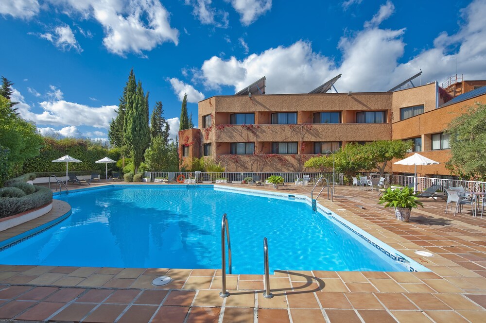 Alixares Hotel