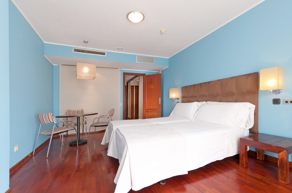 TRYP Valladolid SofÃa Parquesol Hotel, Valladolid TRYP Valladolid SofÃa Parquesol Hotel, Valladolid