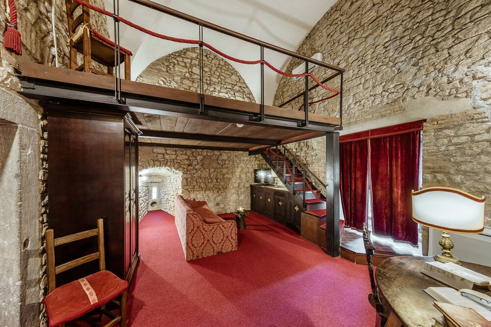 Castello Orsini Hotel, Rome Castello Orsini Hotel, Rome
