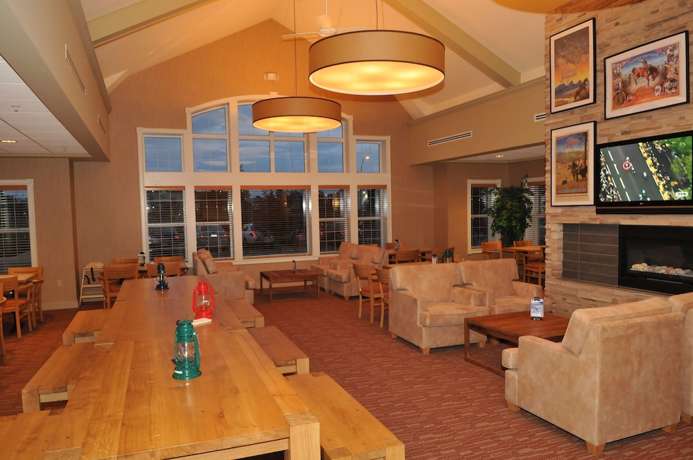 Lakeview Signature Inn - A Suite Hotel, Calgary Lakeview Signature Inn - A Suite Hotel, Calgary