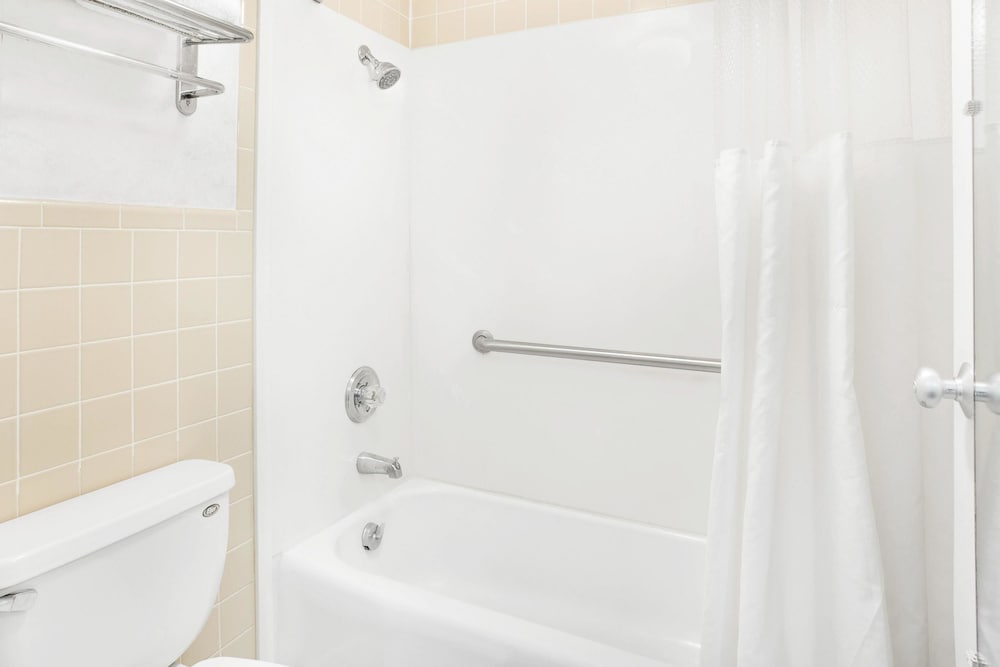Howard Johnson by Wyndham Staunton, Staunton Howard Johnson by Wyndham Staunton, Staunton