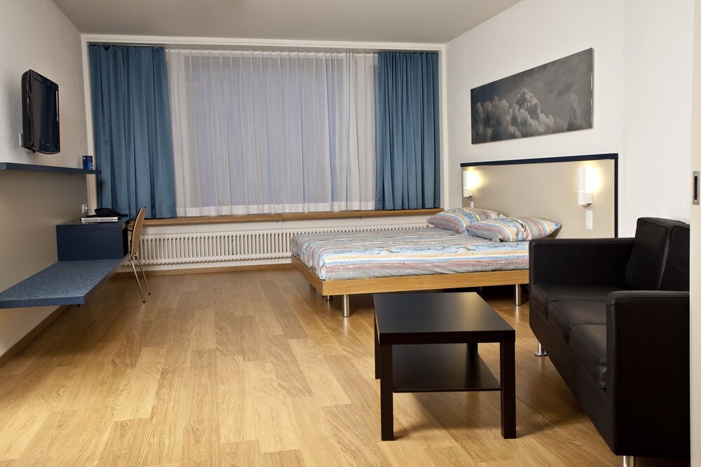Bristol Hotel, Zurich Bristol Hotel, Zurich