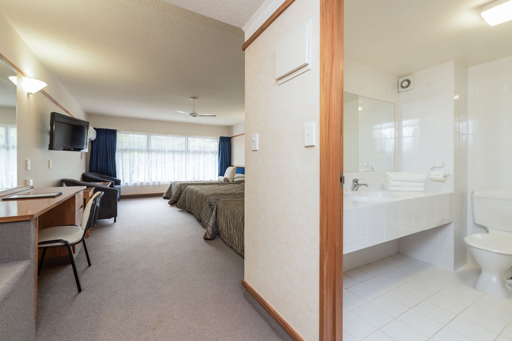 Distinction Hamilton Hotel & Conference Centre, Hamilton Distinction Hamilton Hotel & Conference Centre, Hamilton