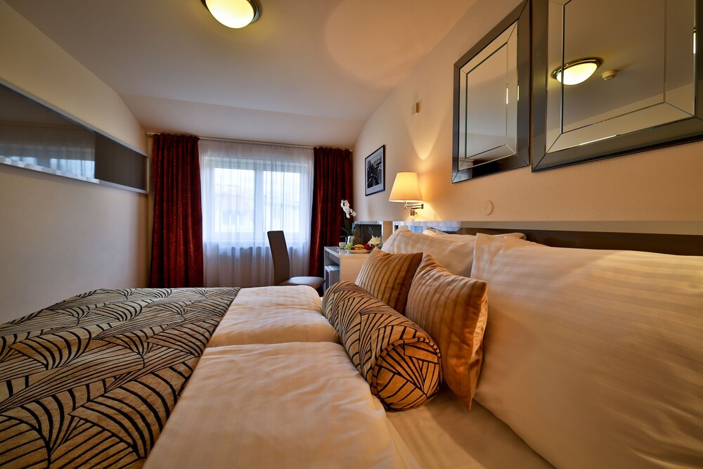 Hotel Ariston & Ariston Patio, Prague Hotel Ariston & Ariston Patio, Prague