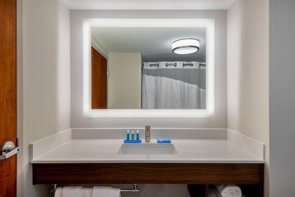 Holiday Inn Express Chapel Hill, Chapel Hill Holiday Inn Express Chapel Hill, Chapel Hill