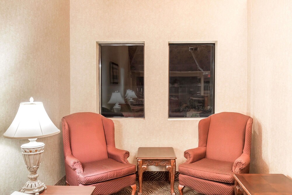 Super 8 by Wyndham Liverpool/Clay/Syracuse Area, Liverpool Super 8 by Wyndham Liverpool/Clay/Syracuse Area, Liverpool
