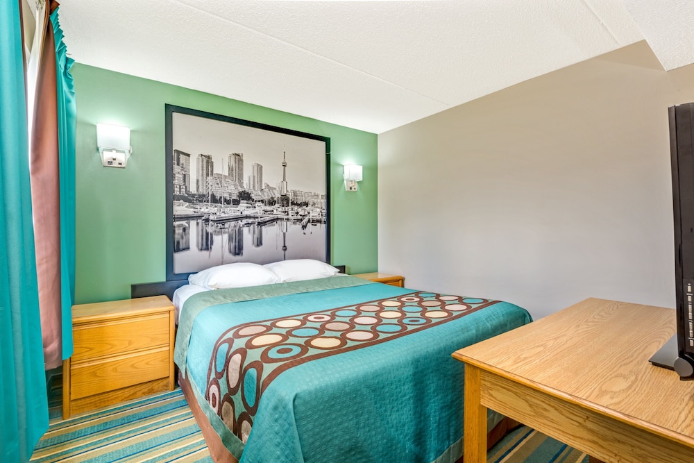 Super 8 by Wyndham Toronto East ON, Toronto Super 8 by Wyndham Toronto East ON, Toronto