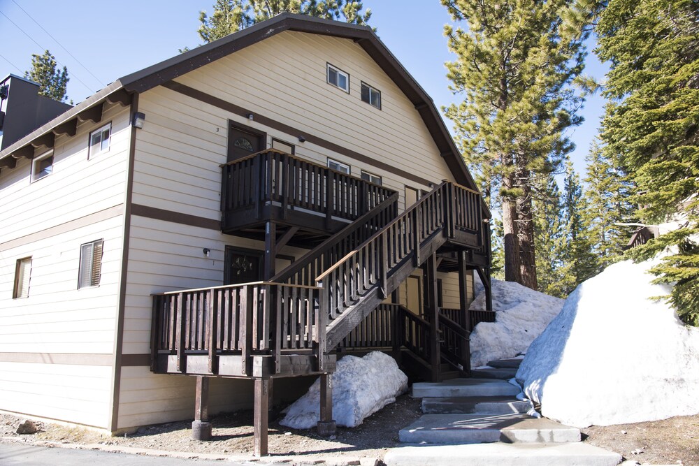 Austria Hof Lodge, Mammoth Lakes Austria Hof Lodge, Mammoth Lakes