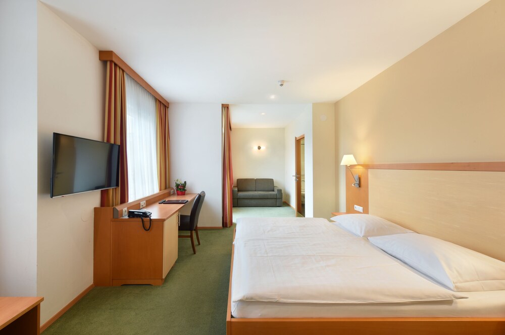 Lucia Hotel, Vienna Lucia Hotel, Vienna
