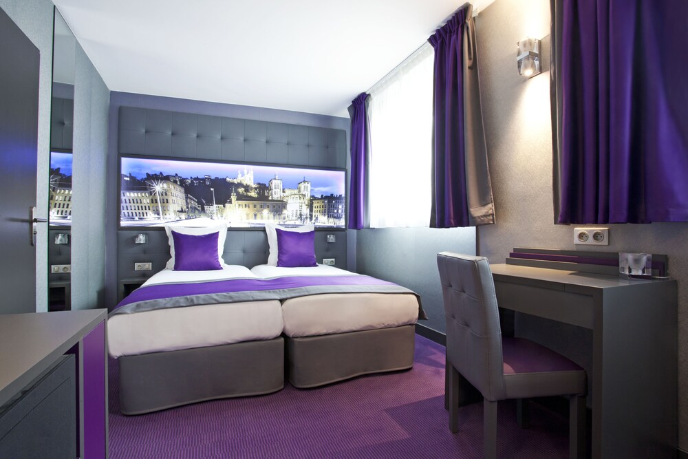 Hotel des Savoies, Lyon Hotel des Savoies, Lyon