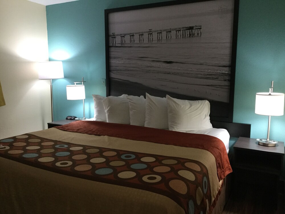 Super 8 by Wyndham Clearwater/St. Petersburg Airport, Clearwater Super 8 by Wyndham Clearwater/St. Petersburg Airport, Clearwater