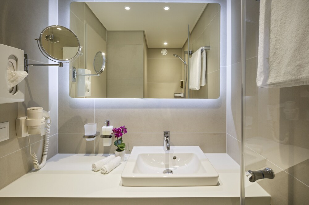 Hotel Welcome Inn Zurich Airport, Zurich Hotel Welcome Inn Zurich Airport, Zurich