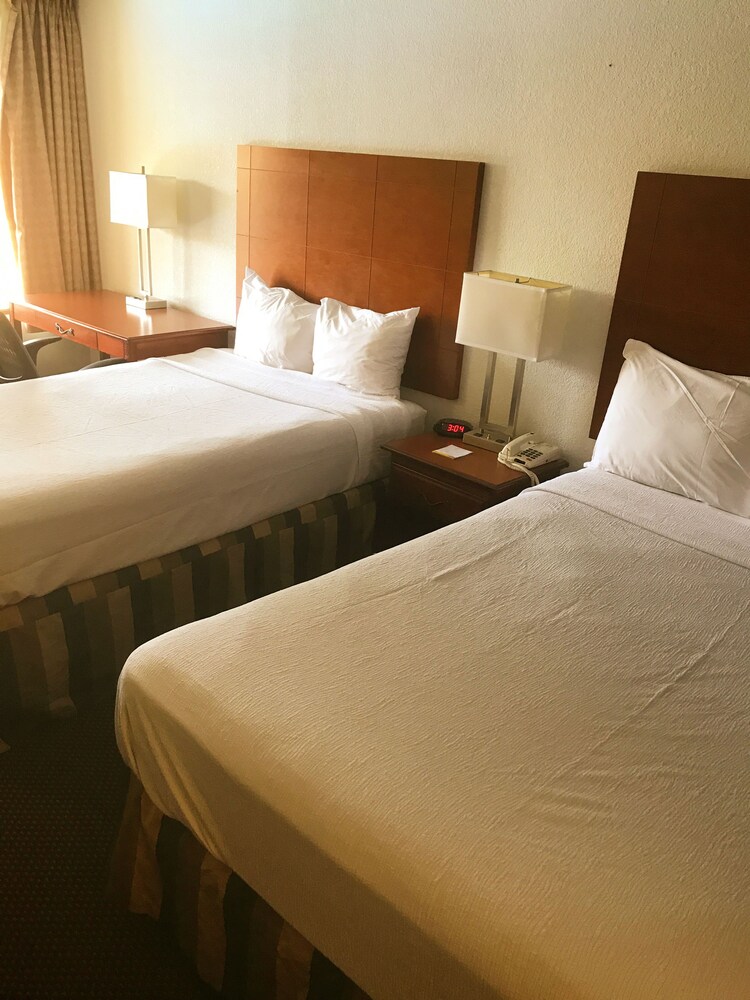 Days Inn & Suites by Wyndham Mobile, Mobile Days Inn & Suites by Wyndham Mobile, Mobile