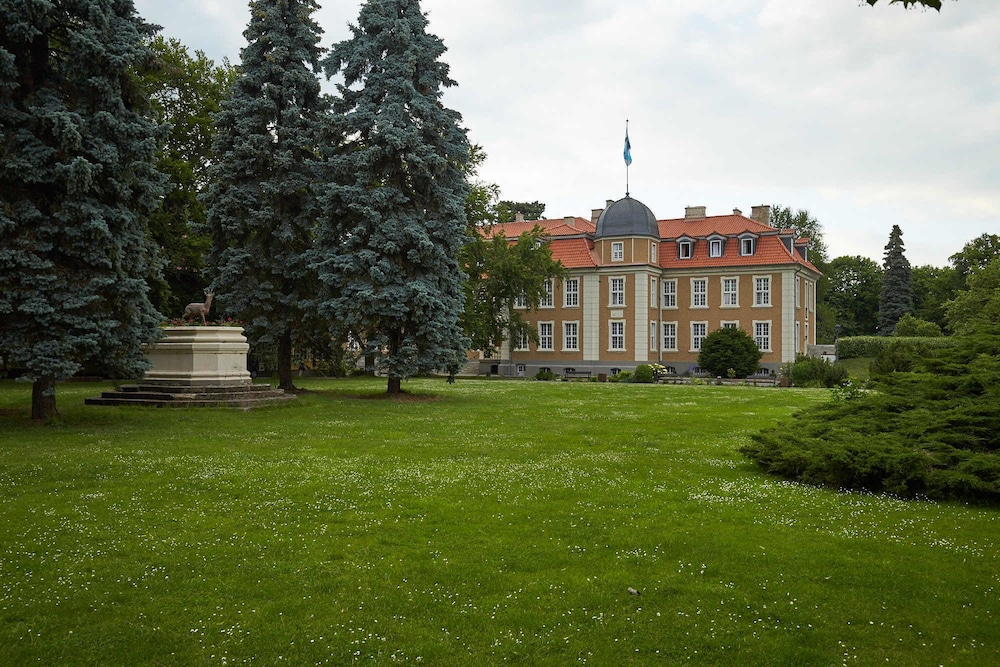 Van Der Valk Parkhotel Schloss Meisdorf Van Der Valk Parkhotel Schloss Meisdorf