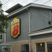 西溫尼伯速 8 飯店