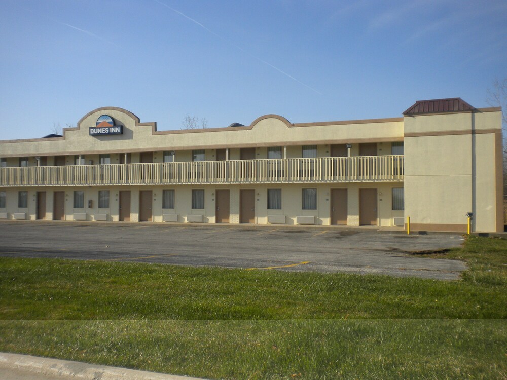Dunes Inn Michigan City Hotel, Michigan City (IN) Dunes Inn Michigan City Hotel, Michigan City (IN)