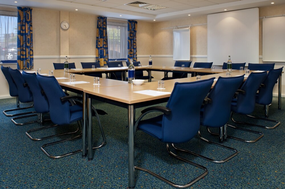 Holiday Inn Express Swansea - East, Swansea Holiday Inn Express Swansea - East, Swansea
