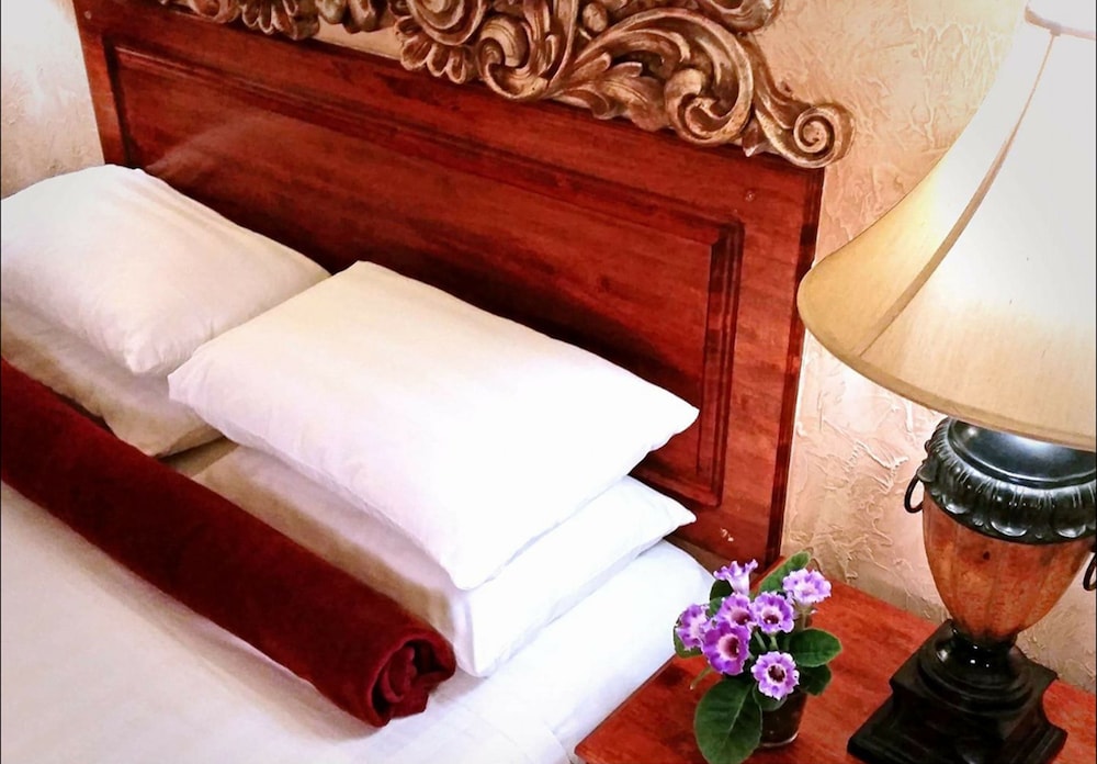 Howard Johnson Inn Guatemala City, Guatemala Howard Johnson Inn Guatemala City, Guatemala