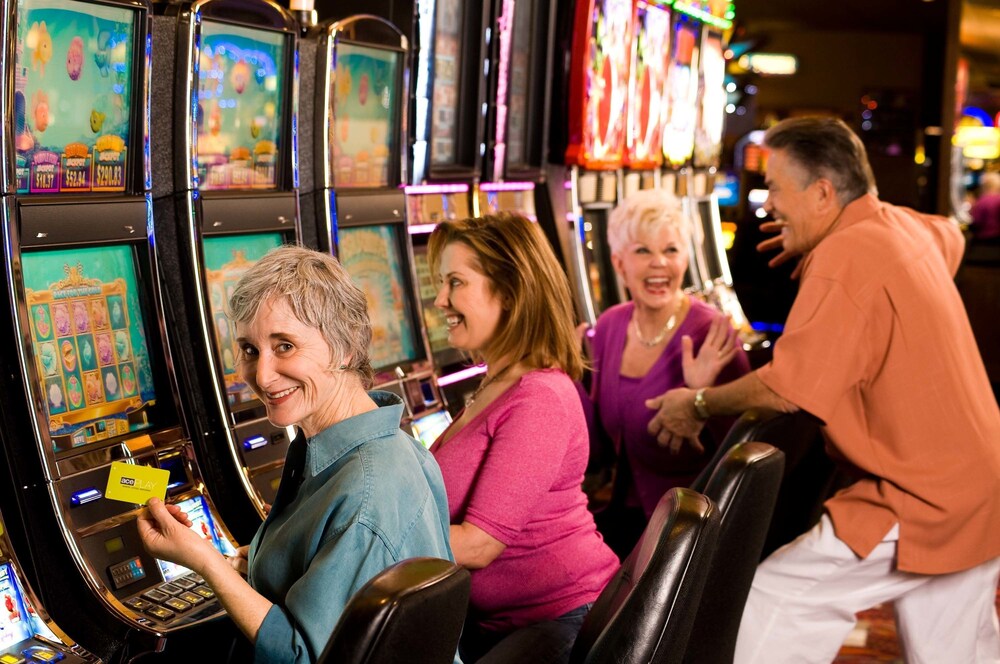 Arizona Charlie's Decatur - Casino Hotel & Suites, Las Vegas Arizona Charlie's Decatur - Casino Hotel & Suites, Las Vegas