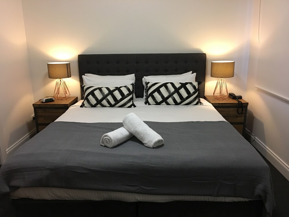 Kimberley Gardens Hotel & Serviced Apartments, Melbourne Kimberley Gardens Hotel & Serviced Apartments, Melbourne