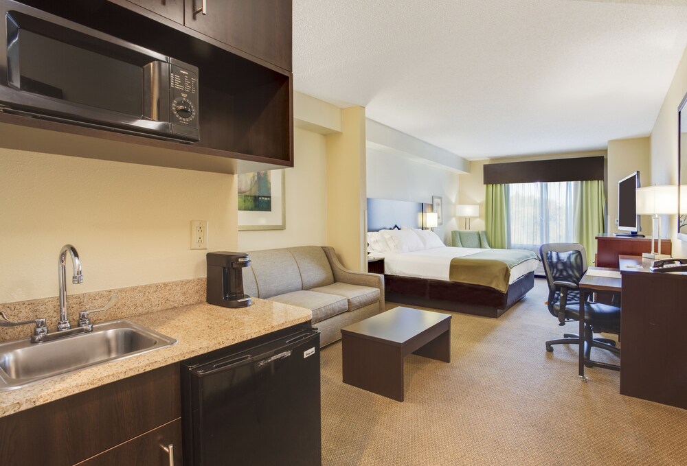 Holiday Inn Express Hotel & Suites New Tampa I-75, Tampa Holiday Inn Express Hotel & Suites New Tampa I-75, Tampa