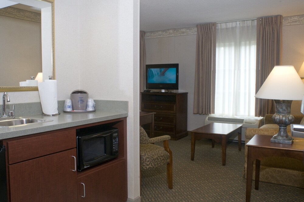 Hampton Inn & Suites by Hilton Newport / Middletown, Middletown Hampton Inn & Suites by Hilton Newport / Middletown, Middletown