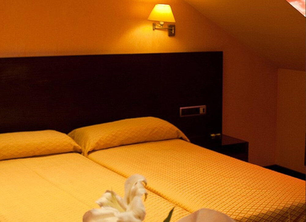 Hotel San Juan de los Reyes, Toledo Hotel San Juan de los Reyes, Toledo