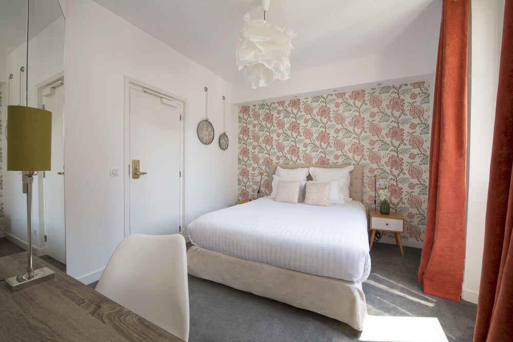 Hotel des Batignolles, Paris Hotel des Batignolles, Paris