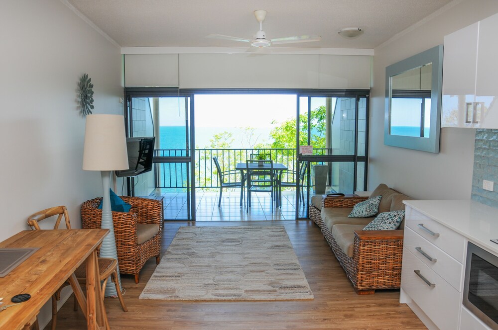 Amaroo at Trinity, Cairns Amaroo at Trinity, Cairns