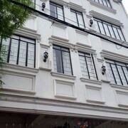 瑪佳迪河畔旅舍