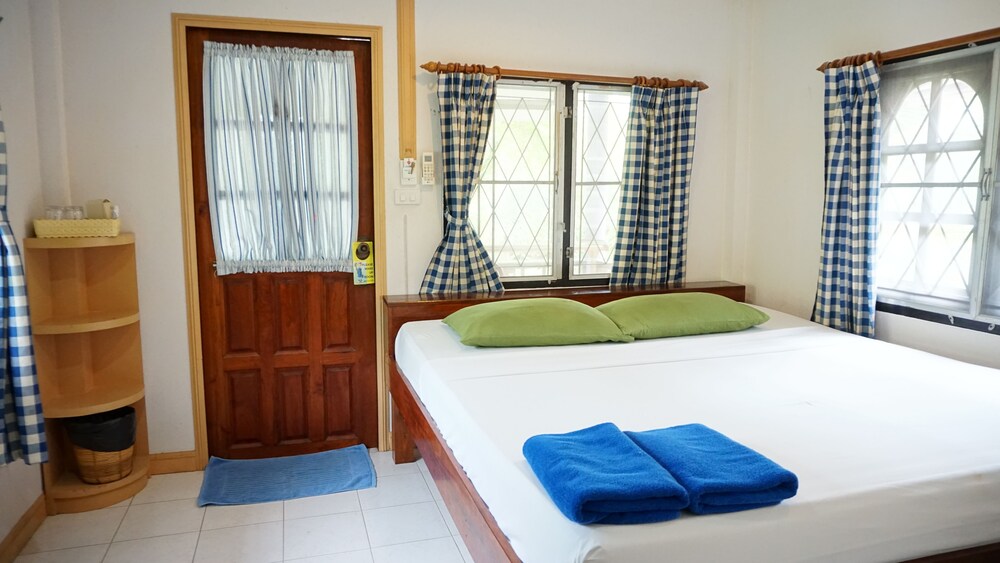 First Villa Beach Resort, Don Sak First Villa Beach Resort, Don Sak