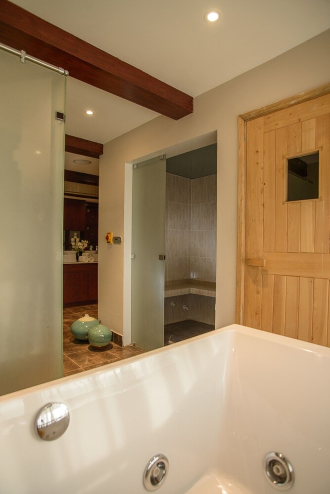 Cloud Hotel & Suites Nairobi, Nairobi Cloud Hotel & Suites Nairobi, Nairobi