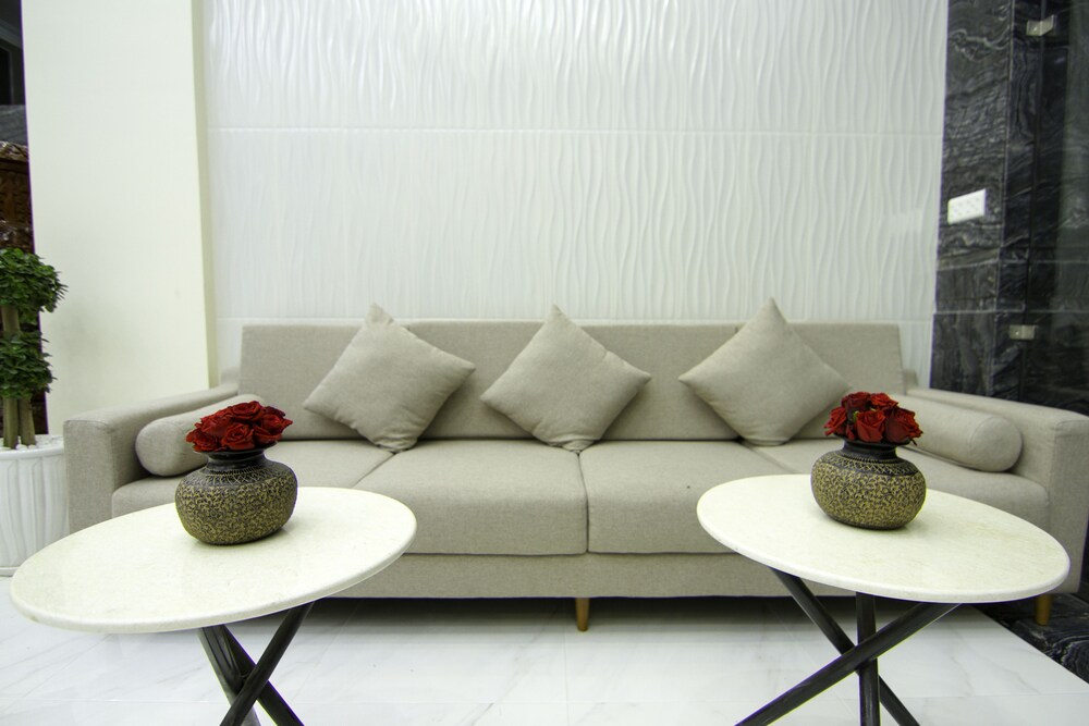 Rose Emerald Hotel, Phnom Penh Rose Emerald Hotel, Phnom Penh