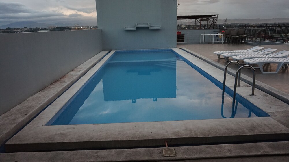 Mchotel, Manila Mchotel, Manila