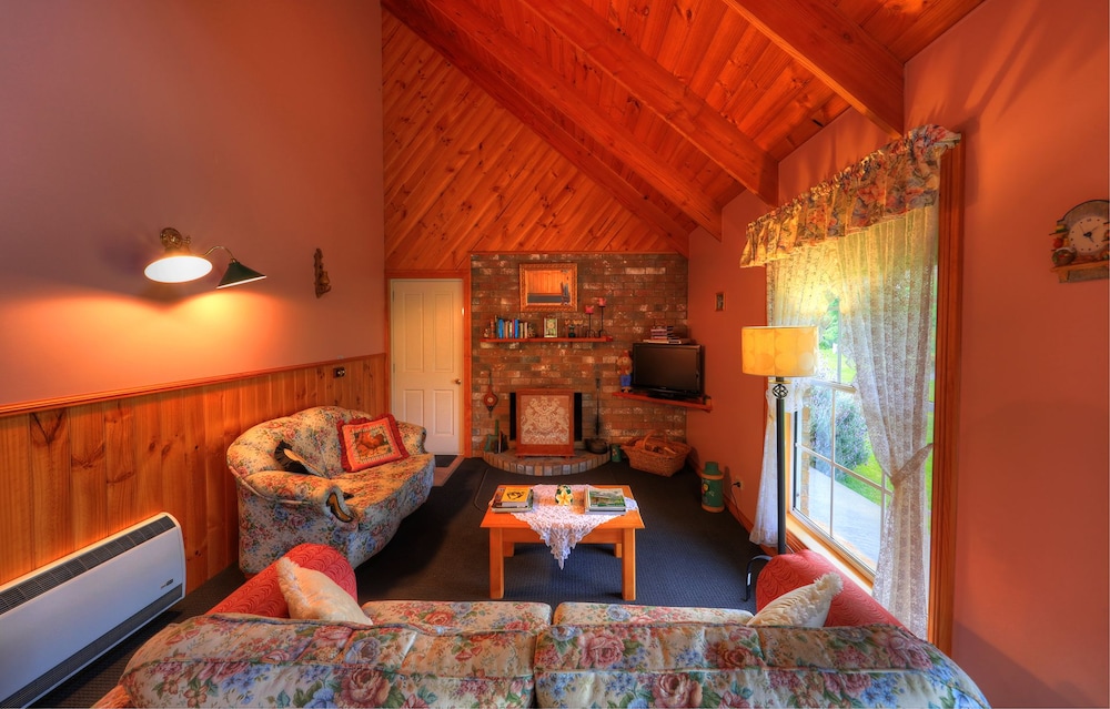Rosebank Cottage Collection, Tasmania Rosebank Cottage Collection, Tasmania