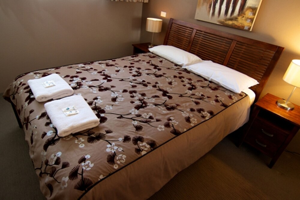 Merrima Court Holidays, Sunshine Coast Merrima Court Holidays, Sunshine Coast