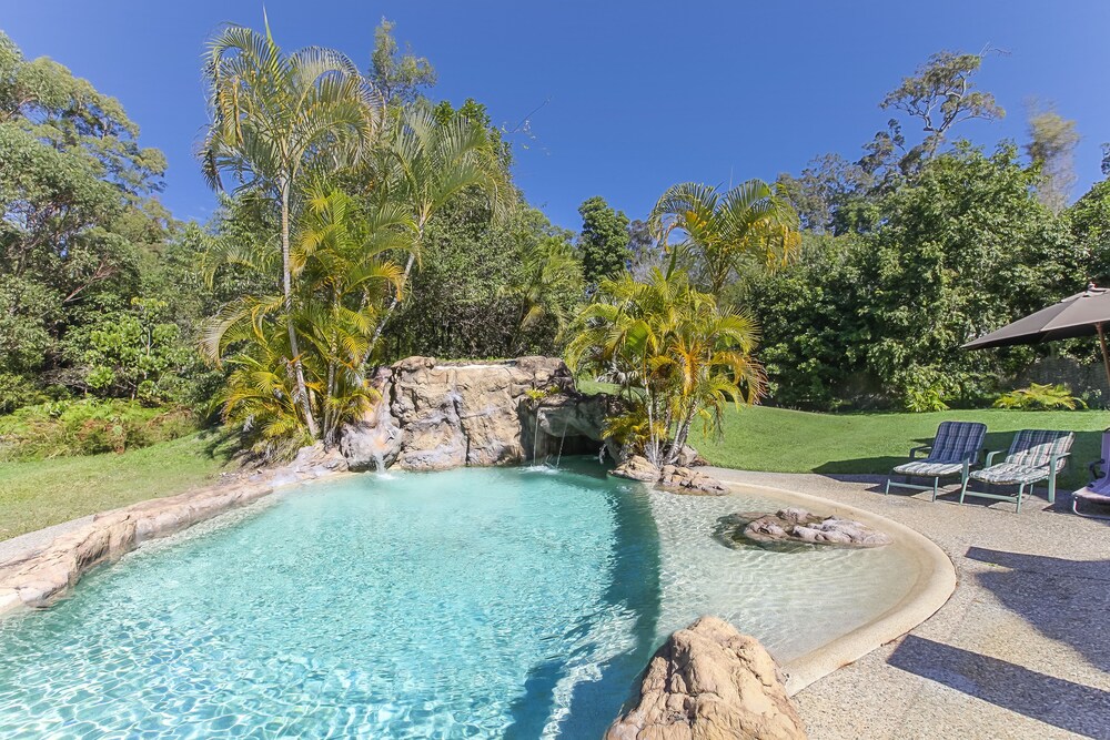 Kingfishers Manor @ Noosa, Sunshine Coast Kingfishers Manor @ Noosa, Sunshine Coast